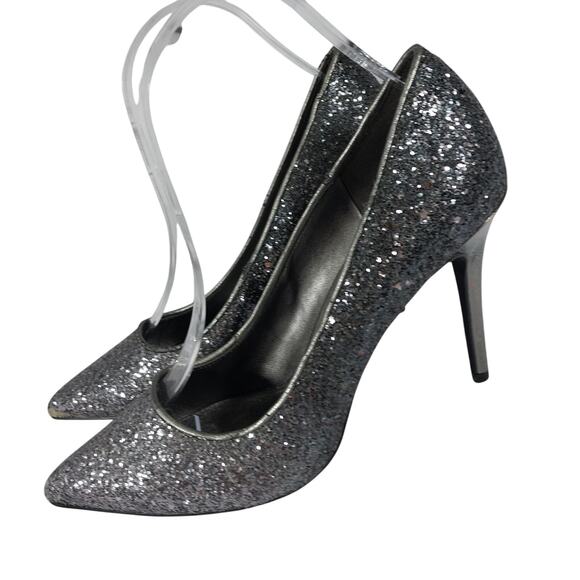 NWOT-1 SHOW! MICHAEL KORS! MOONLIGHT SILVER GLITTER CLASSIC HEELS/PUMPS! SZ 7.5M - Picture 1 of 10